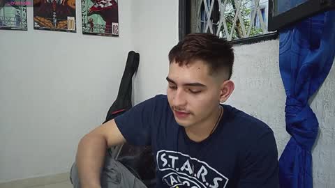 Snapshot of diegorogue_ chatting on January 17, 10:45 pm Diego rogue online show from January 17, 10:45 pm