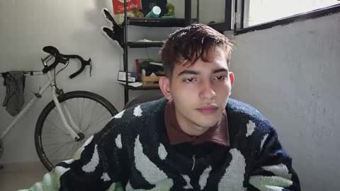 Snapshot of diegorogue_ chatting on December 31, 5:07 pm Diego rogue online show from December 31, 5:07 pm