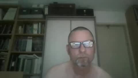 dierenfeld online show from April 21, 1:42 am