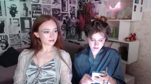 Hi im Alice 3 Im usualy online 03-10 or 17-21 UTC0 online show from November 10, 3:09 am