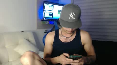 dilanxxx8888 online show from January 7, 3:55 am