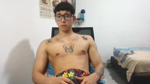 dillom420 online show from March 5, 1:42 am