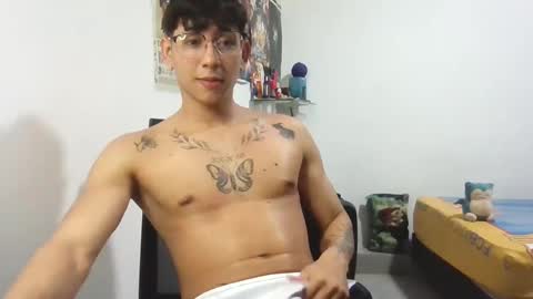 dillom420 online show from February 12, 4:33 am