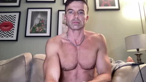 Snapshot of dillonwilde chatting on January 27, 8:07 pm Dillon online show from January 27, 8:07 pm