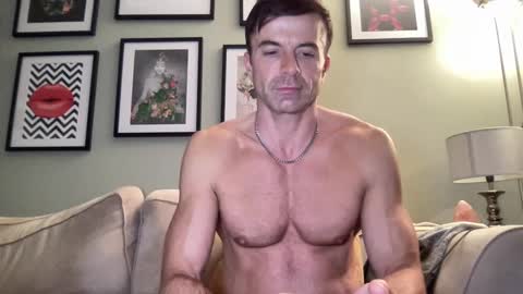 Snapshot of dillonwilde chatting on January 22, 8:28 pm Dillon online show from January 22, 8:28 pm