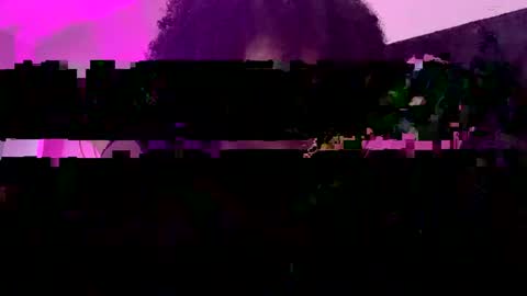 Snapshot of dimedoll33 chatting on October 11, 9:18 pm black american princess online show from October 11, 9:18 pm