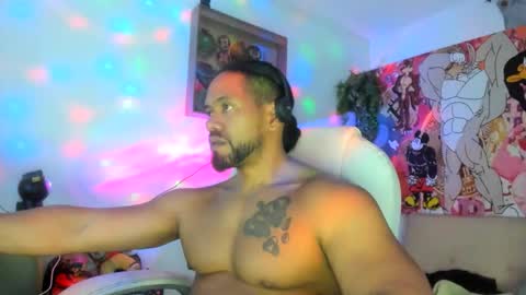 Snapshot of dimitry_muscle chatting on October 21, 2:05 am dimitry kyle mucle online show from October 21, 2:05 am