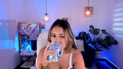   online show from January 15, 12:15 pm