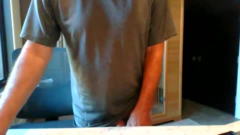 Snapshot of dinger524678 chatting on October 31, 5:02 pm dinger524678 online show from October 31, 5:02 pm