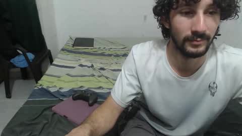 Snapshot of dioni_soe chatting on September 19, 2:37 am Henry online show from September 19, 2:37 am