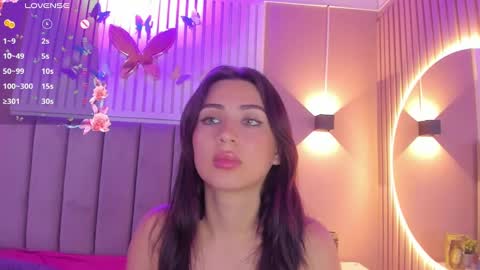 Snapshot of diosa_cristal chatting on March 5, 9:27 am Cristal online show from March 5, 9:27 am