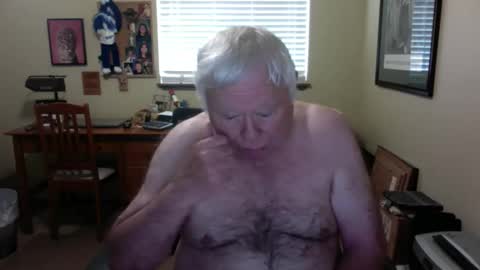 dirtrider195080438 online show from June 10, 7:57 pm