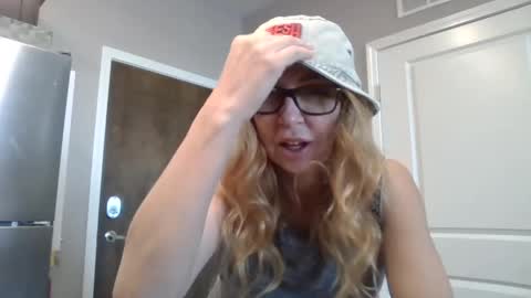 Daisy online show from April 23, 4:52 pm