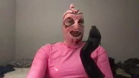 dirtyrubbertoy online show from June 15, 4:04 am