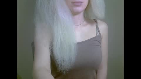 DitaMilton online show from October 26, 7:46 pm