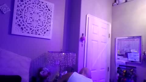 dixieglam online show from September 24, 7:59 am