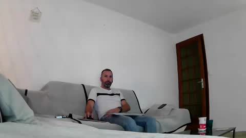 Snapshot of djo3322 chatting on December 2, 9:56 pm Djo online show from December 2, 9:56 pm