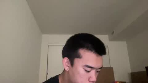 Snapshot of dlasian98 chatting on October 18, 12:26 am DL Asian Sissy online show from October 18, 12:26 am