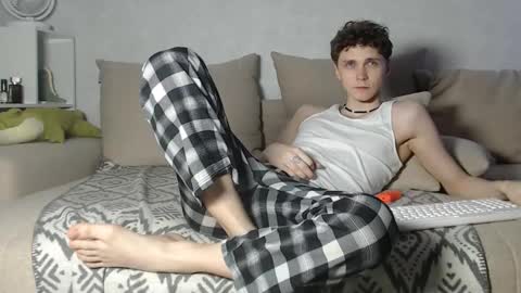 Alex online show from December 3, 4:20 am