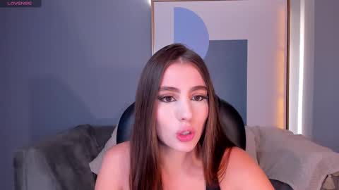 Dolcie  online show from March 3, 12:04 am