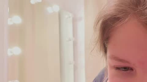 Ann online show from April 4, 7:10 pm