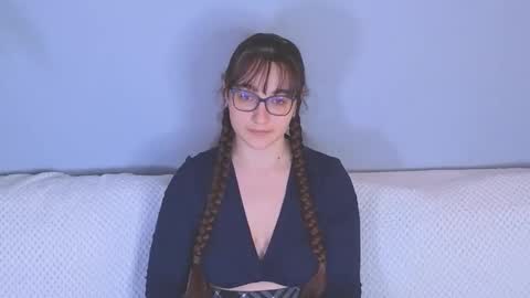 Tessa online show from April 20, 2:20 pm