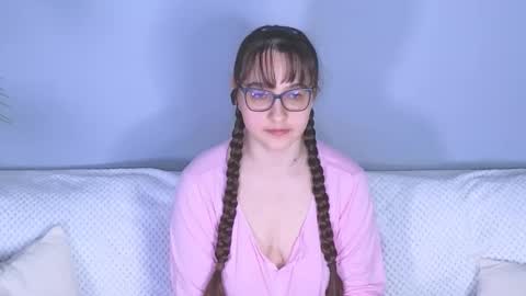 Tessa online show from February 13, 8:28 am