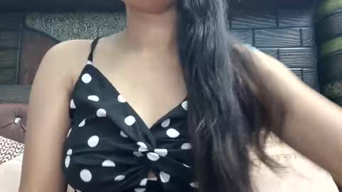 dollmeenu online show from October 16, 5:01 pm