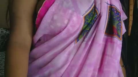 Snapshot of dolly_2 chatting on October 1, 5:39 am dolly_2 online show from October 1, 5:39 am