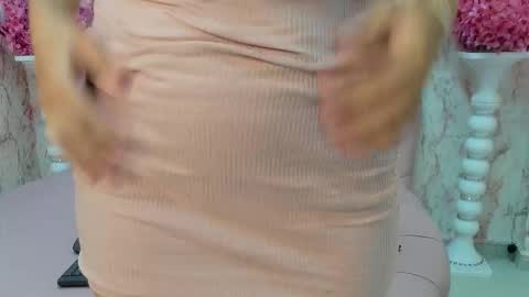 Dollyboobsy  online show from March 9, 1:49 pm