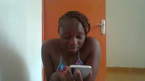 dollyvee online show from March 27, 11:11 am