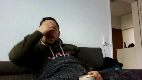 Snapshot of dombio_12 chatting on February 22, 11:35 am dombio_12 online show from February 22, 11:35 am