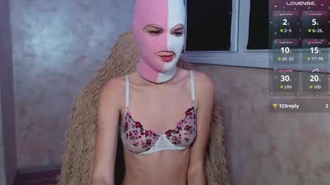 domiiniicana online show from September 19, 7:23 am