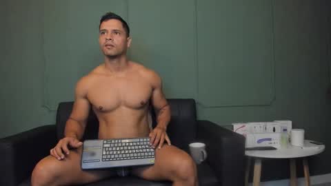 domincrodriguez_119 online show from March 5, 11:52 am