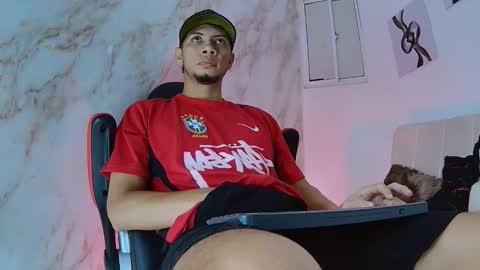 Dominic online show from February 15, 8:24 am