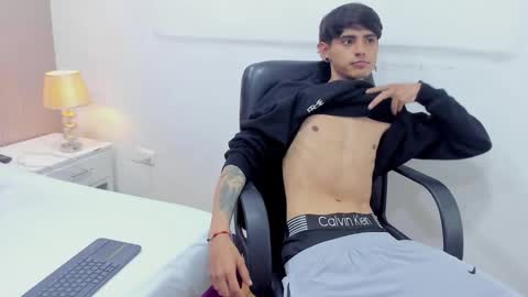 Dominic foox online show from February 6, 1:14 pm