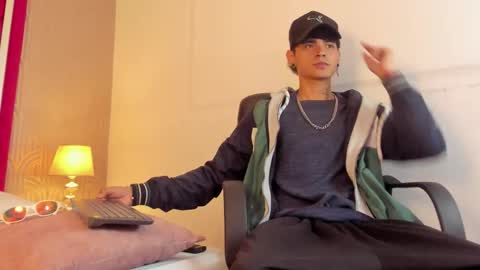 Dominic foox online show from February 23, 12:18 pm