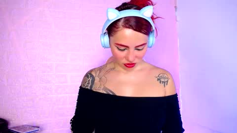   online show from March 24, 2:01 pm