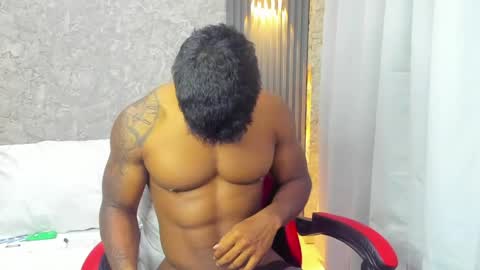 dominic_sg online show from June 6, 7:03 am