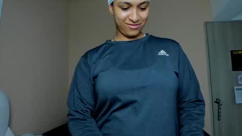 Snapshot of dominick_joness chatting on September 13, 4:37 am Dominick  online show from September 13, 4:37 am