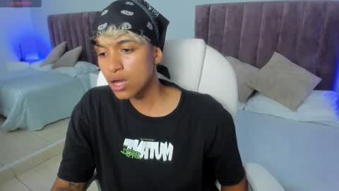 Snapshot of dominick_joness chatting on February 11, 1:20 am Dominick  online show from February 11, 1:20 am