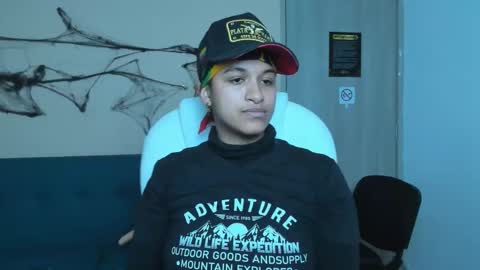 Snapshot of dominick_joness chatting on October 18, 5:33 am Dominick  online show from October 18, 5:33 am