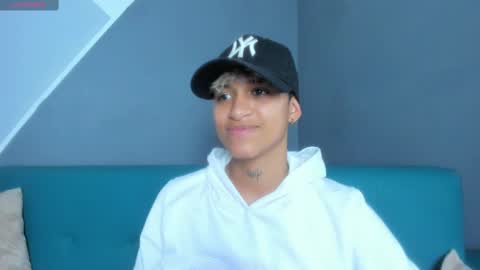 Snapshot of dominick_joness chatting on March 6, 8:37 pm Dominick  online show from March 6, 8:37 pm