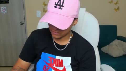 Snapshot of dominick_joness chatting on September 17, 5:22 am Dominick  online show from September 17, 5:22 am