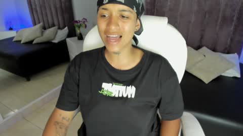 Snapshot of dominick_joness chatting on January 29, 8:35 pm Dominick  online show from January 29, 8:35 pm