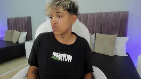 Snapshot of dominick_joness chatting on February 12, 1:30 am Dominick  online show from February 12, 1:30 am