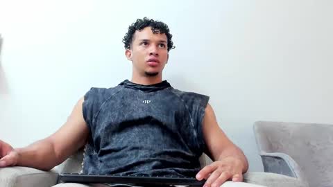 Snapshot of dominick_star chatting on February 1, 4:35 am Dominick Star online show from February 1, 4:35 am