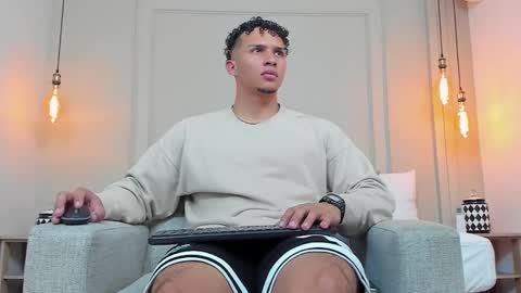 Snapshot of dominick_star chatting on February 24, 3:44 am Dominick Star online show from February 24, 3:44 am