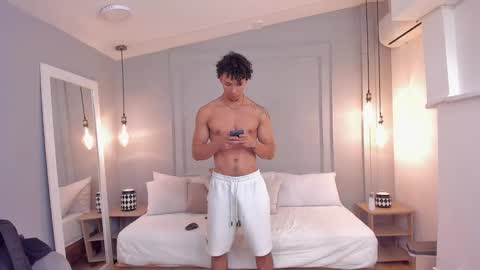 Snapshot of dominick_star chatting on October 4, 4:32 am Dominick Star online show from October 4, 4:32 am