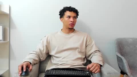Snapshot of dominick_star chatting on January 31, 3:20 am Dominick Star online show from January 31, 3:20 am
